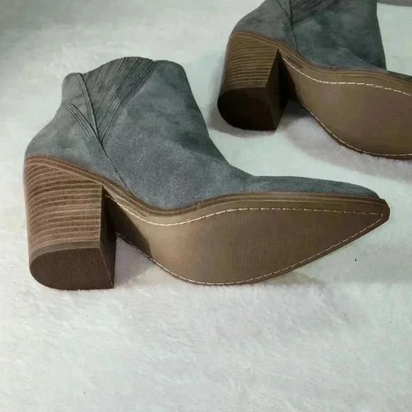 Marc Fisher Alva pointy toe bootie - Picture 5 of 9